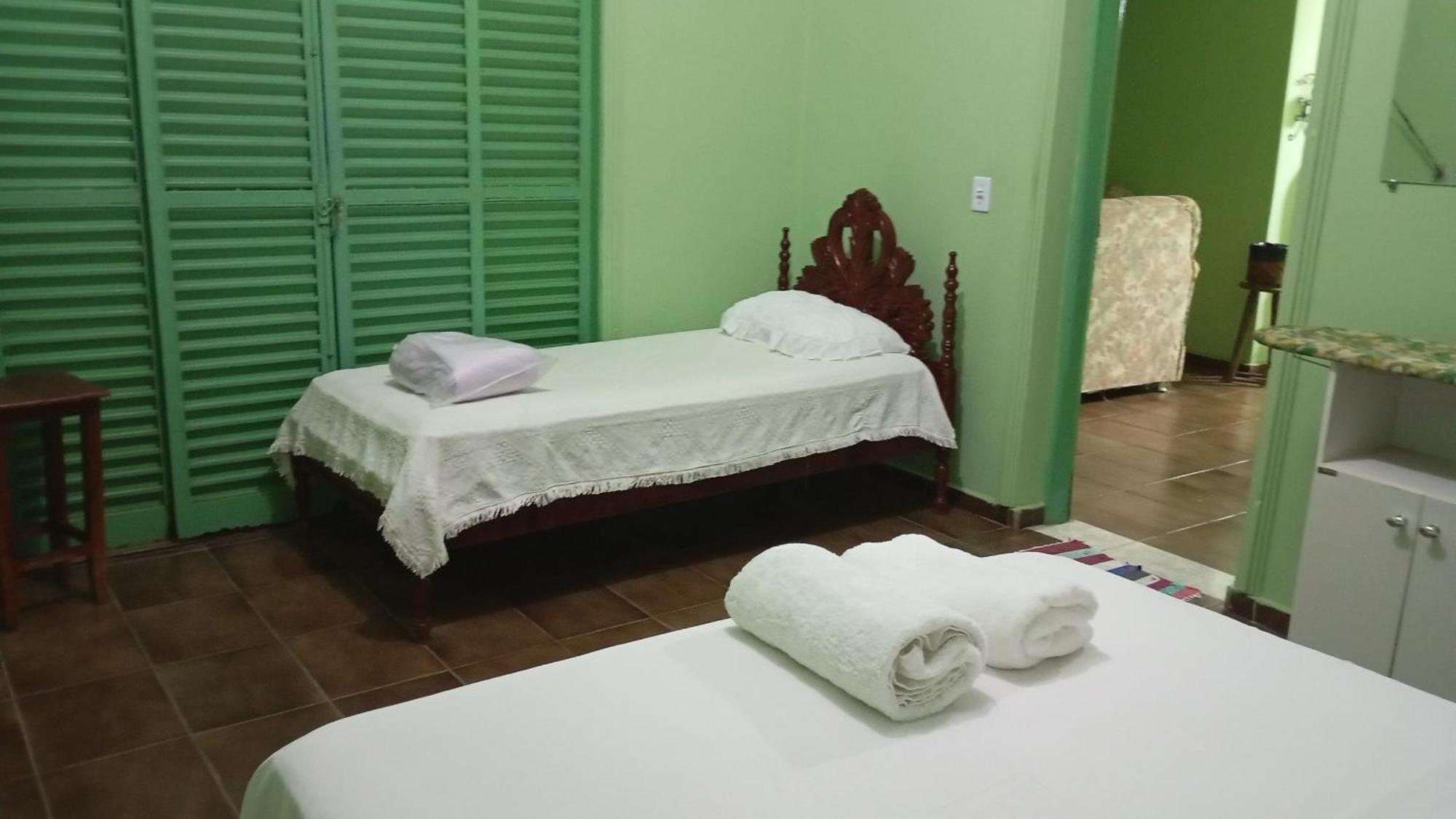 Hospedagem Casa Da Waldir, Quarto Suite 01 Goiás Exteriér fotografie
